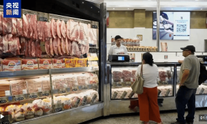 正在谈判，却收到30%关税信函！欧洲议会高官怒斥特朗普：厚颜无耻，是一种侮辱！马克龙呼吁欧盟准备反制措施